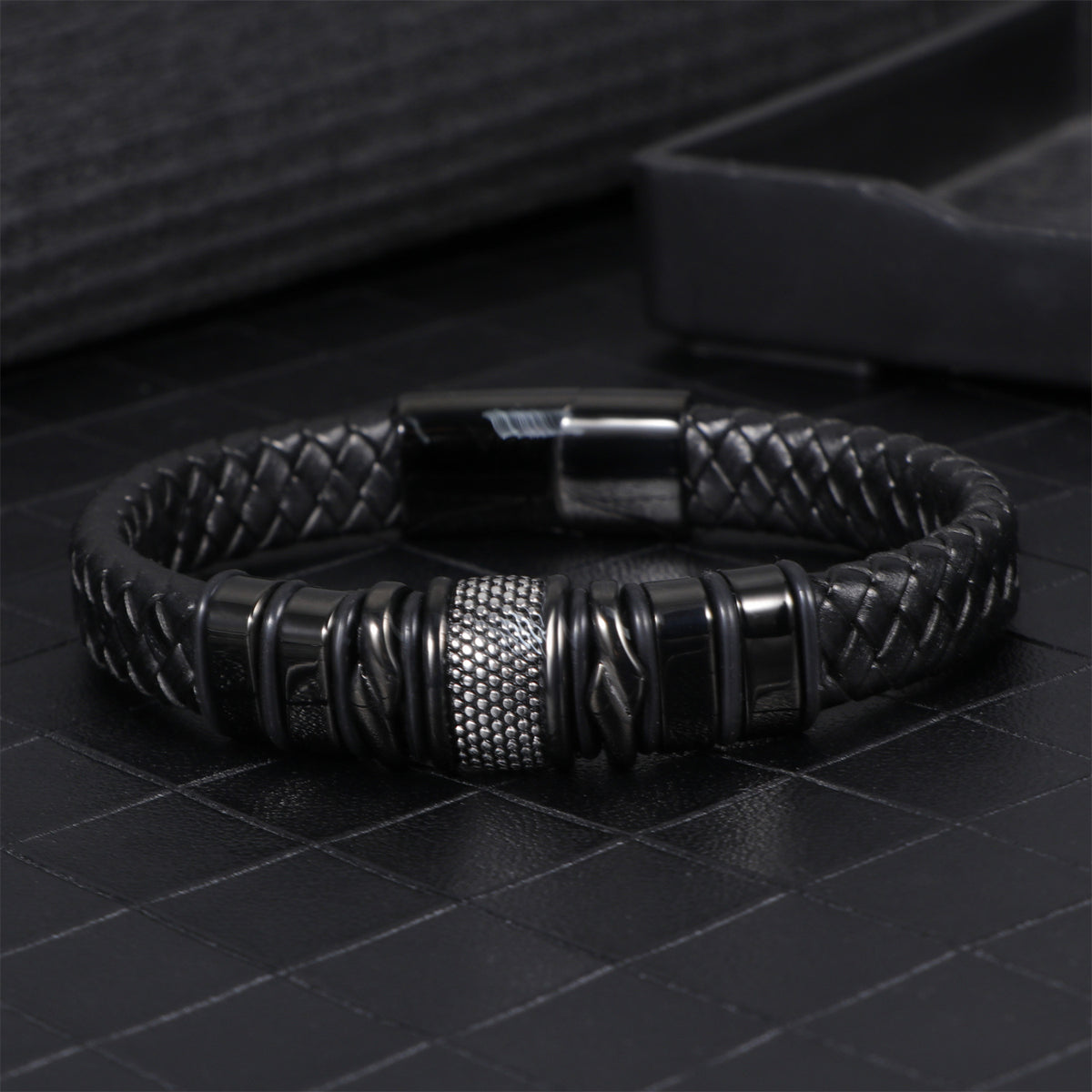 Men's business leather bracelet simple stainless steel magnetic bracelet fashion versatile trend woven leather bracelet